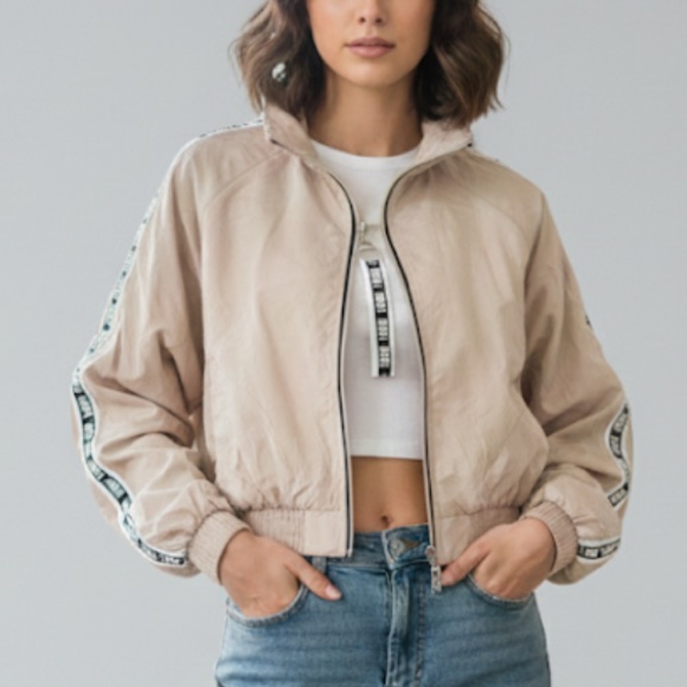Iris women's dusty pink cropped windbreaker jacket zipper